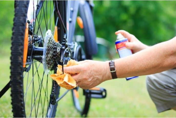 What can I use to lube my bike chain? - A main spraying lube to a bike chain